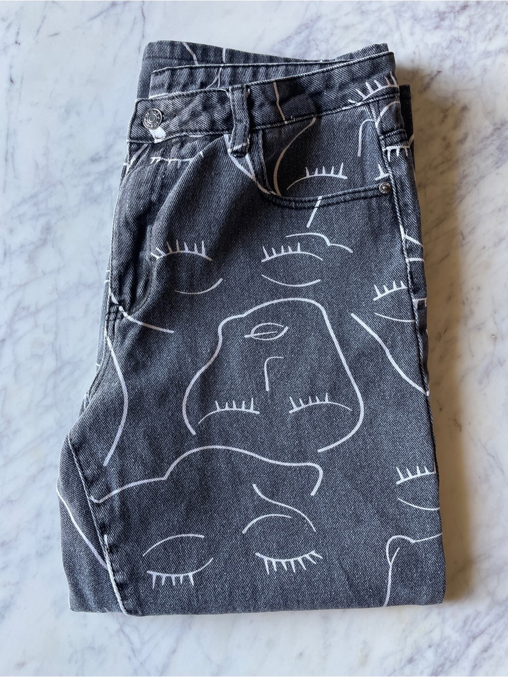SHEIN Black Abstract Face Print Jeans